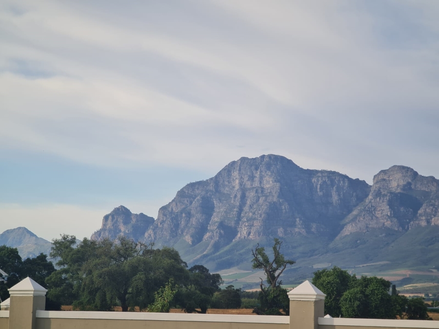 To Let 2 Bedroom Property for Rent in De Zoete Inval Western Cape